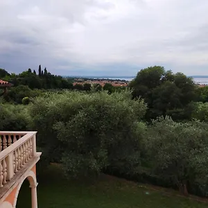 appartamenti-hopfen-lazise.hotelinveneto.com/
